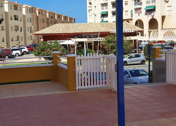 Puerto Mar Two Bedroom Rp037 شقة *